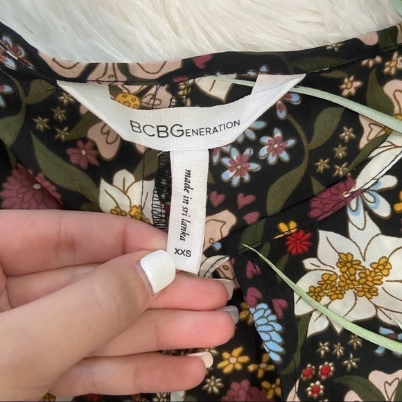 𝅺bcbgeneration floral tunic partial sheer top size XXS - Picture 2 of 6